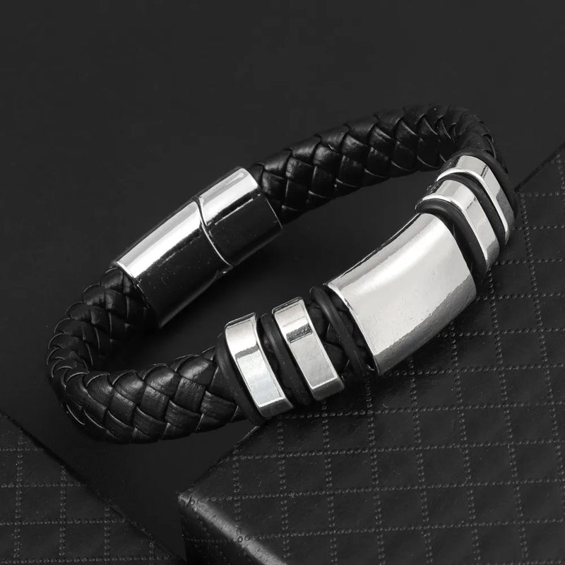 Pulseira Masculina em Couro Trançado: Estilo Clássico e Fecho de Aço Inoxidável